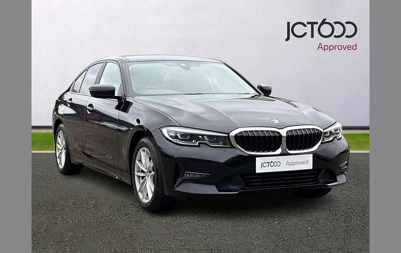 Used BMW 318 Comfort Edition 147 HP (108 kW) 2022 Black Sedan