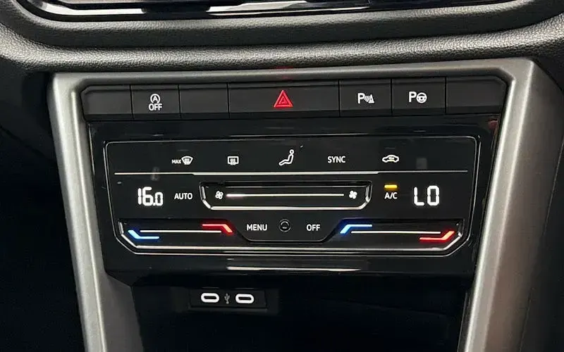 Used VW T-Roc S 110 HP (80 kW) 2023 Black SUV