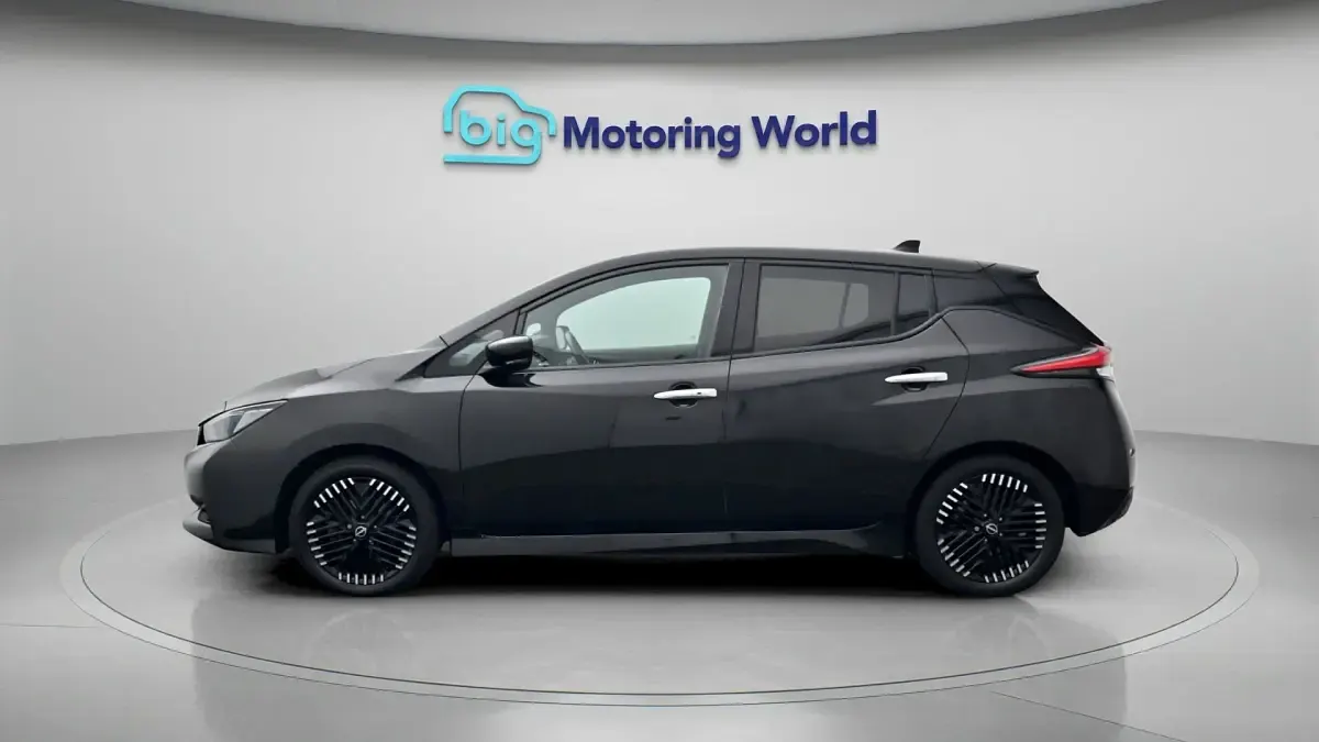 Używany Nissan Leaf N-Connecta 108 kW (148 KM) 2023 Czarny Hatchback