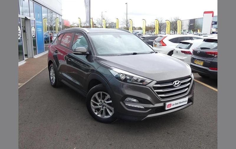 Used Hyundai Tucson SE 113 HP (83 kW) 2016 Grey SUV
