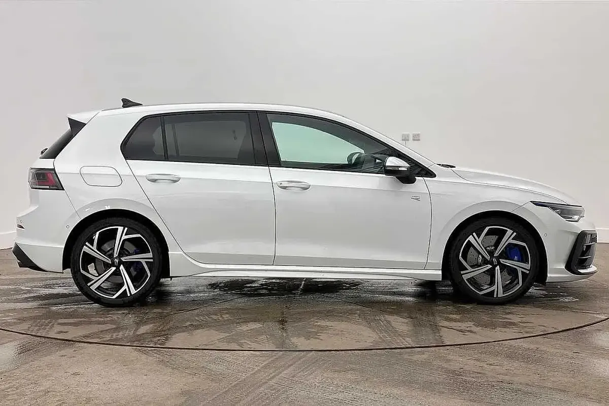 Used VW Golf VIII R 333 HP (244 kW) 2025 White Hatchback