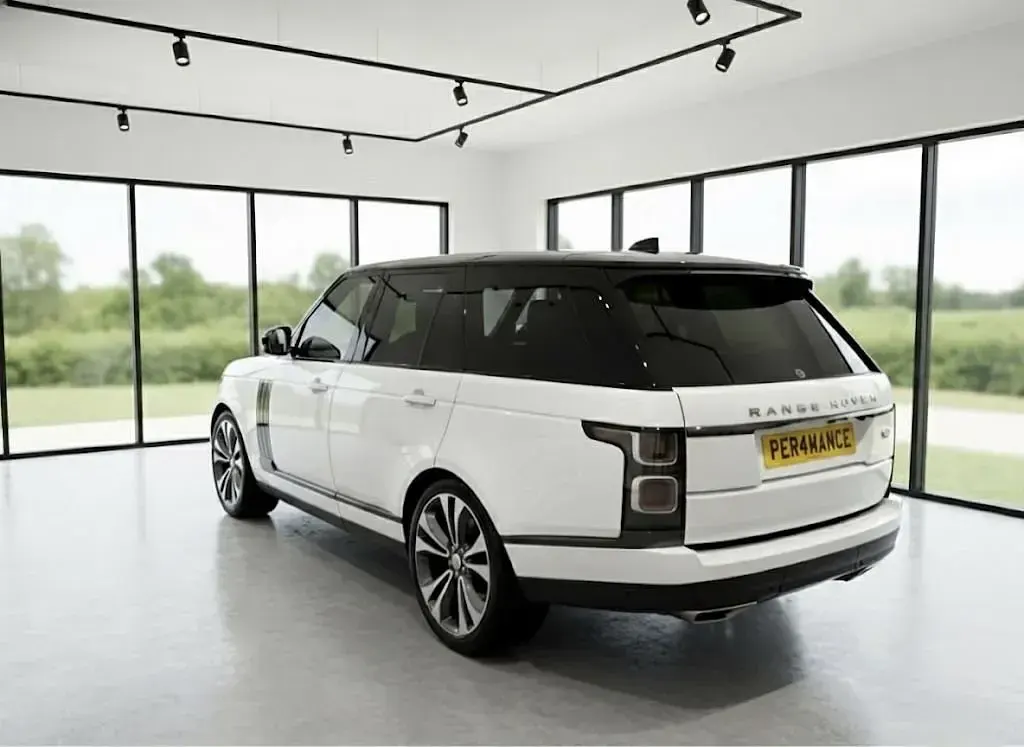 Used Land Rover Range Rover SVAutobiography Dynamic Black 565 HP (415 kW) 2020 White SUV