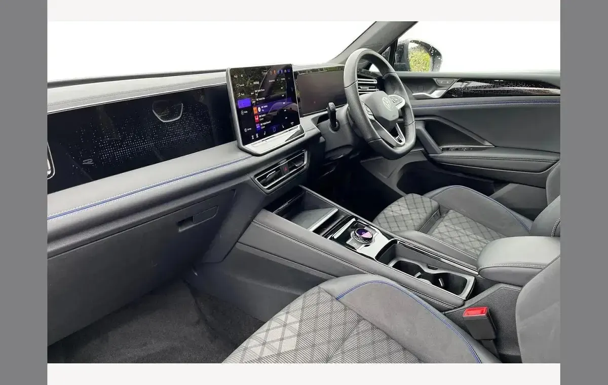 Used VW Tiguan R-line 150 HP (110 kW) 2024 Black SUV
