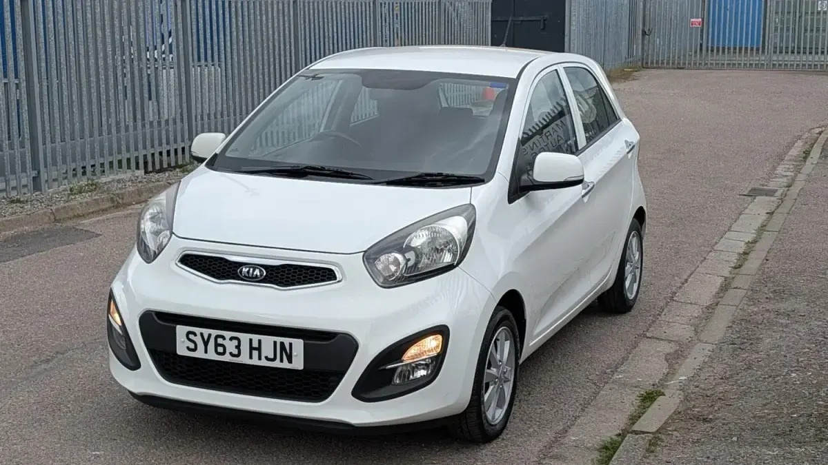 Second-hand Kia Picanto 85 CP (62 kW) 2013 Alb Hatchback