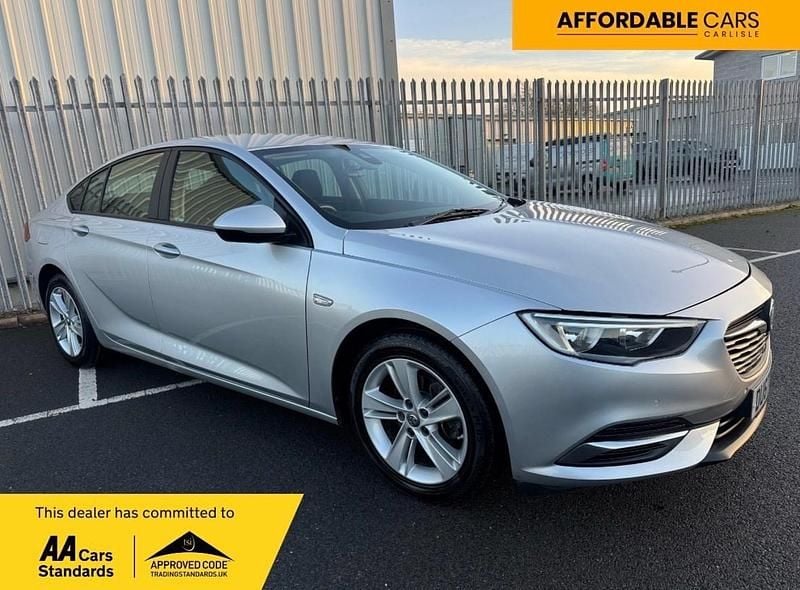 Used Vauxhall Insignia Design Edition 2017 Silver Hatchback
