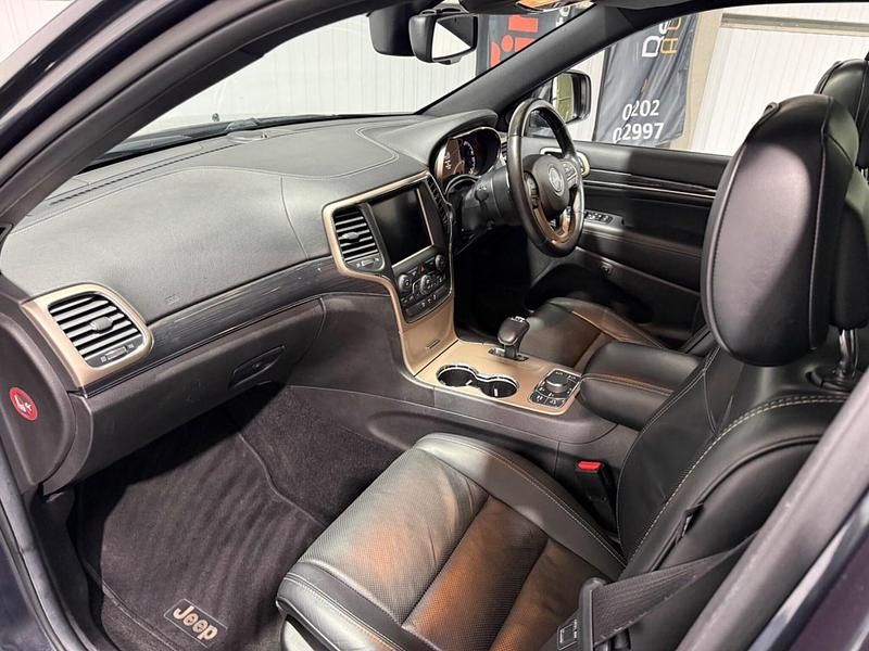 Used Jeep Grand Cherokee Overland 247 HP (181 kW) 2014 Grey SUV