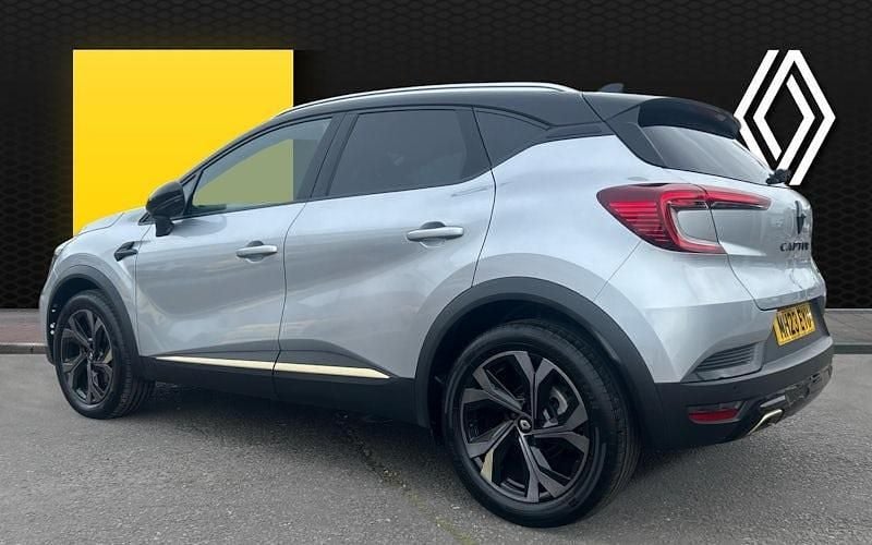 Second-hand Renault Captur Engineered 143 CP (105 kW) 2023 Negru SUV