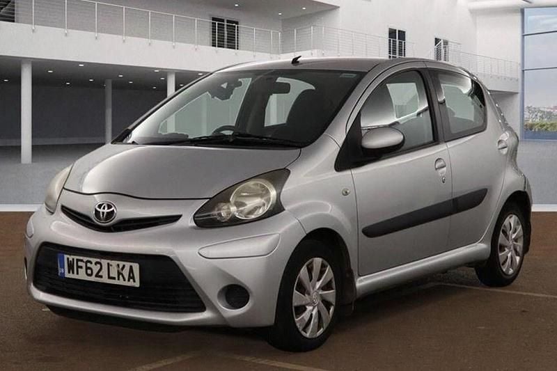 Silver Used 2012 Toyota Aygo Hatchback | £2,750 (Fair price) - Image 1/1