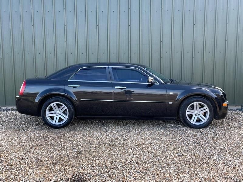Used Chrysler 300C 218 HP (160 kW) 2007 Black Sedan