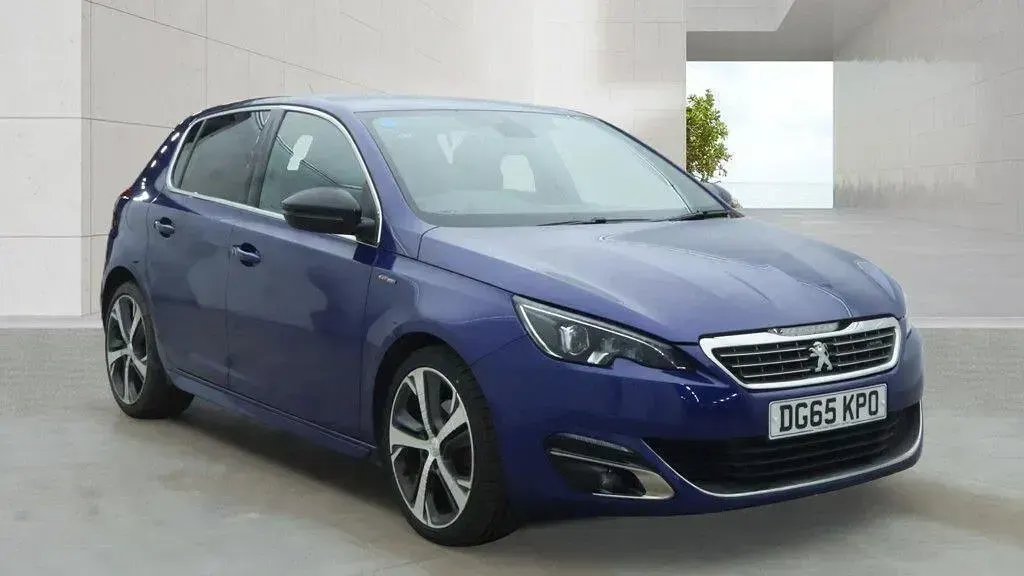 Used Peugeot 308 GT-line 131 HP (96 kW) 2015 Blue Hatchback