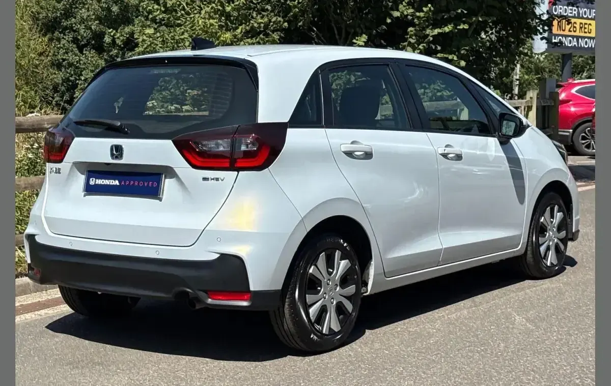 Used Honda Jazz Elegance 122 HP (89 kW) 2025 White Hatchback