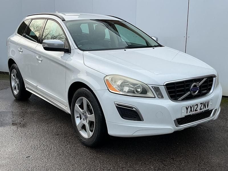Used Volvo XC60 R-Design 163 HP (119 kW) 2012 White SUV