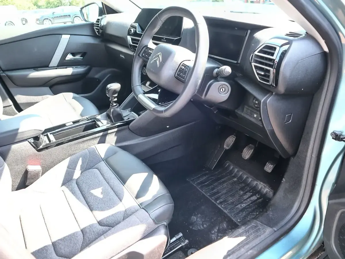 Używany Citroën C4 PureTech 2024 Niebieski SUV