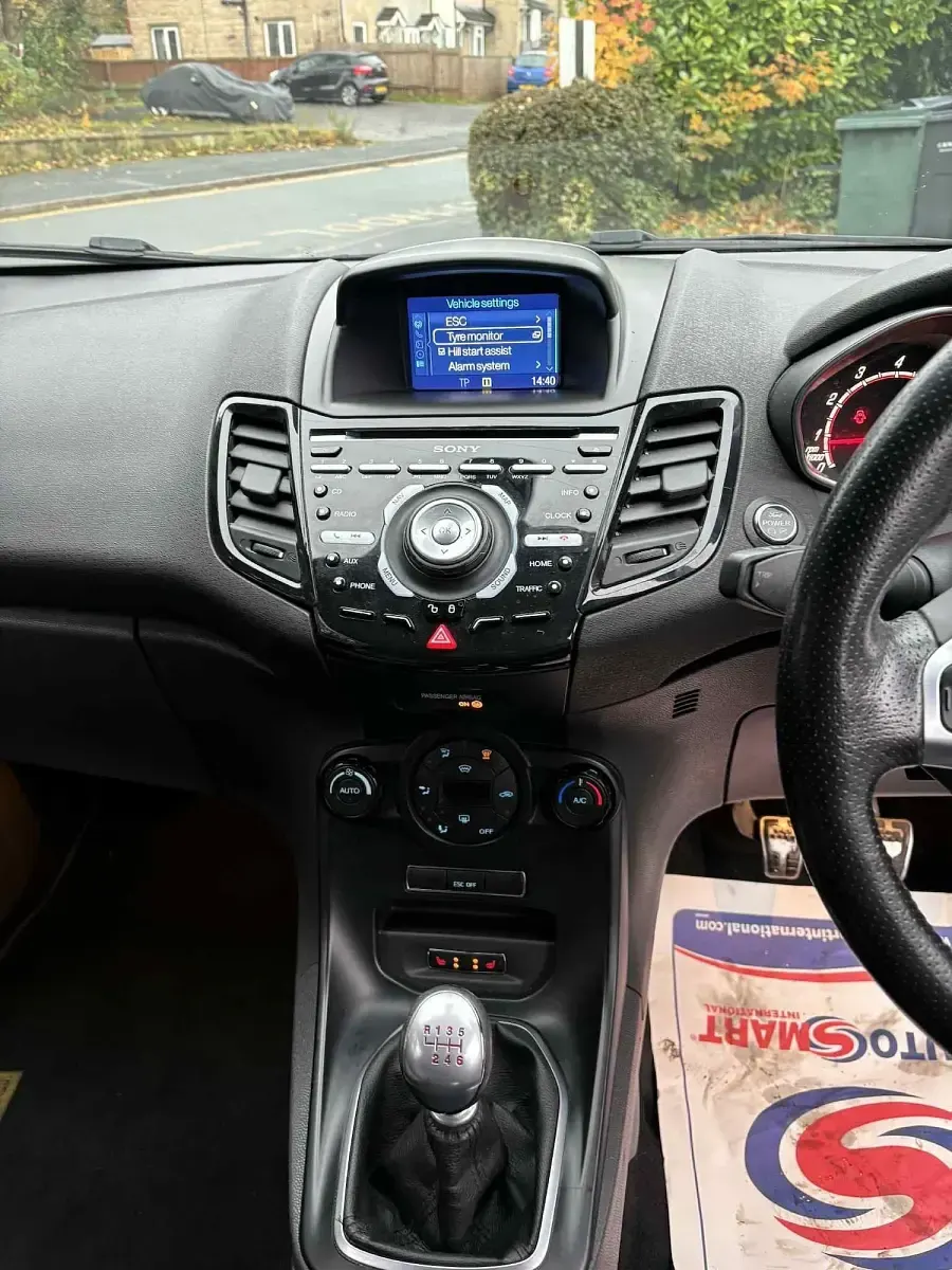 Used Ford Fiesta ST 179 HP (131 kW) 2016 Blue Hatchback