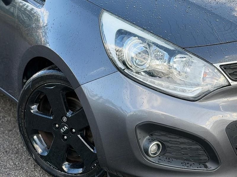 Used Kia Rio 89 HP (65 kW) 2014 Grey Hatchback