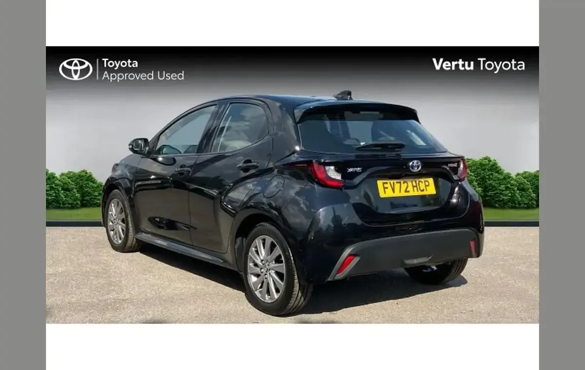 Used Toyota Yaris 116 HP (85 kW) 2022 Black Hatchback
