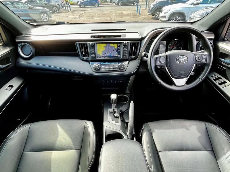 Used Toyota RAV4 Hybrid 197 HP (144 kW) 2018 Black SUV