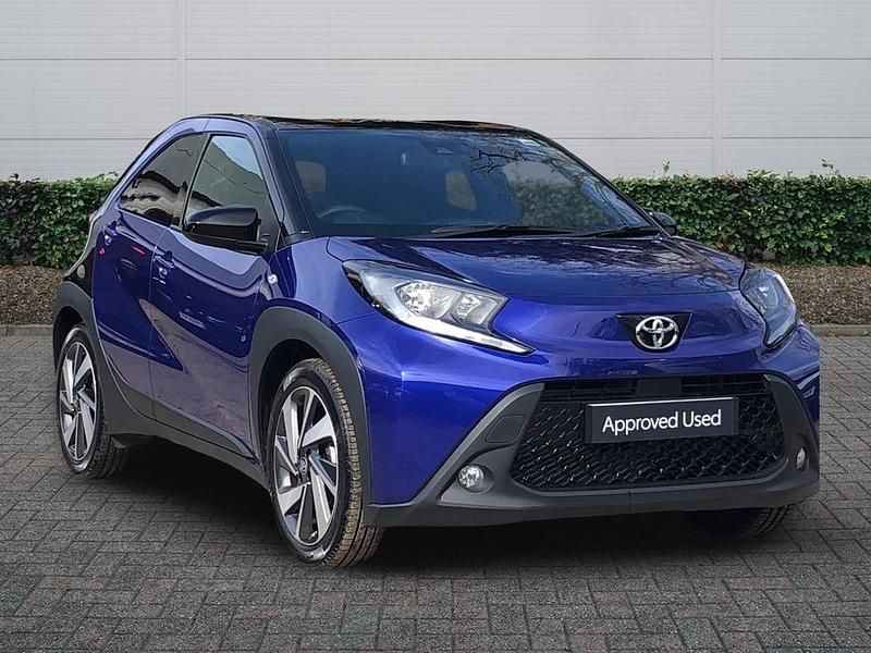 Used Toyota Aygo X 72 HP (52 kW) 2024 Blue SUV