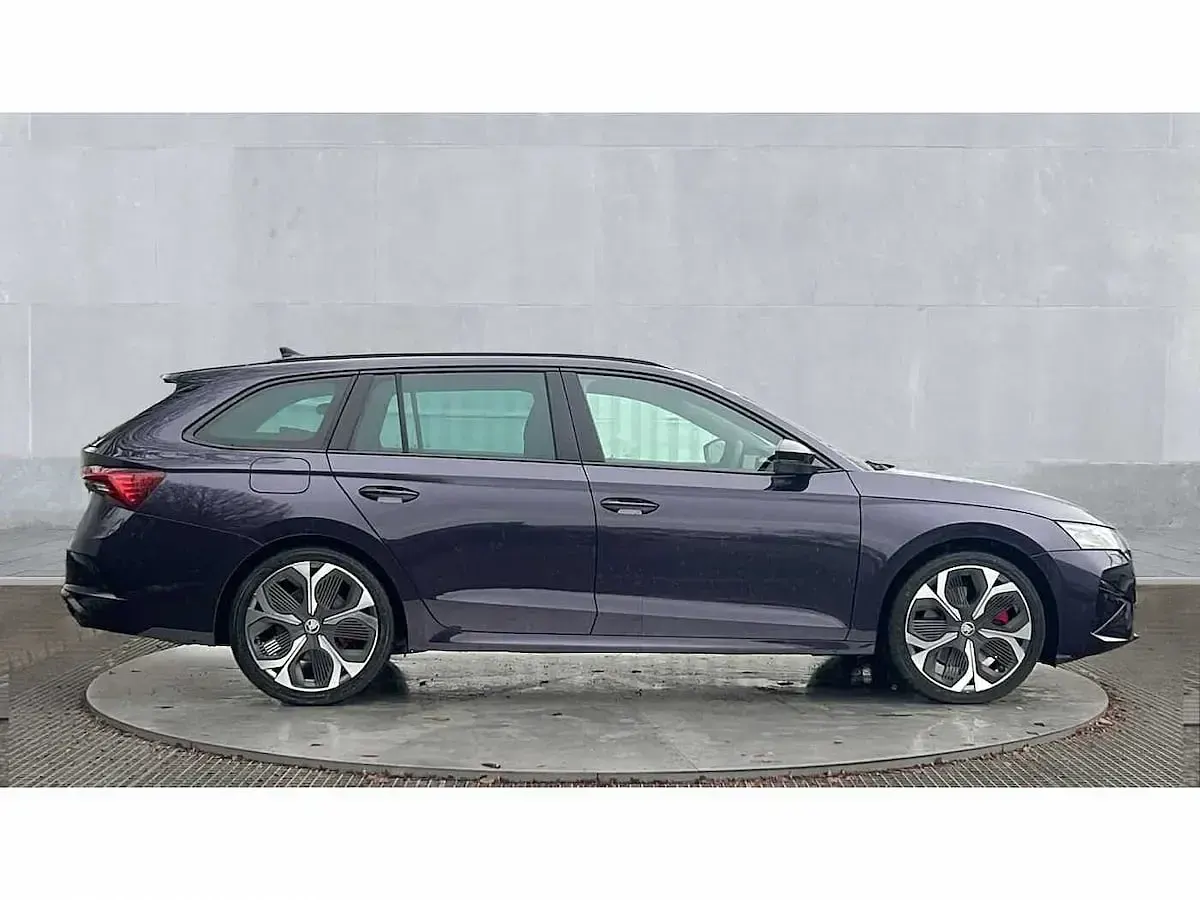 Used Skoda Octavia vRS 265 HP (194 kW) 2025 Other Estate