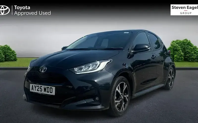Used Toyota Yaris Design 116 HP (85 kW) 2025 Black Hatchback