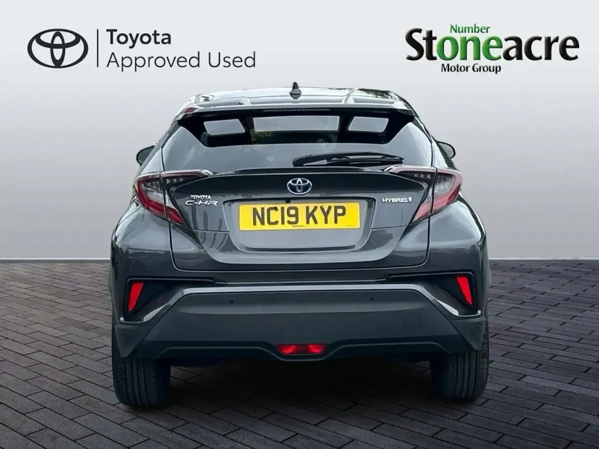 Used Toyota C-HR 122 HP (89 kW) 2017 Grey SUV