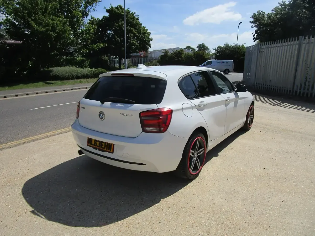 Used BMW 120 Sport Line 184 HP (135 kW) 2013 White Hatchback