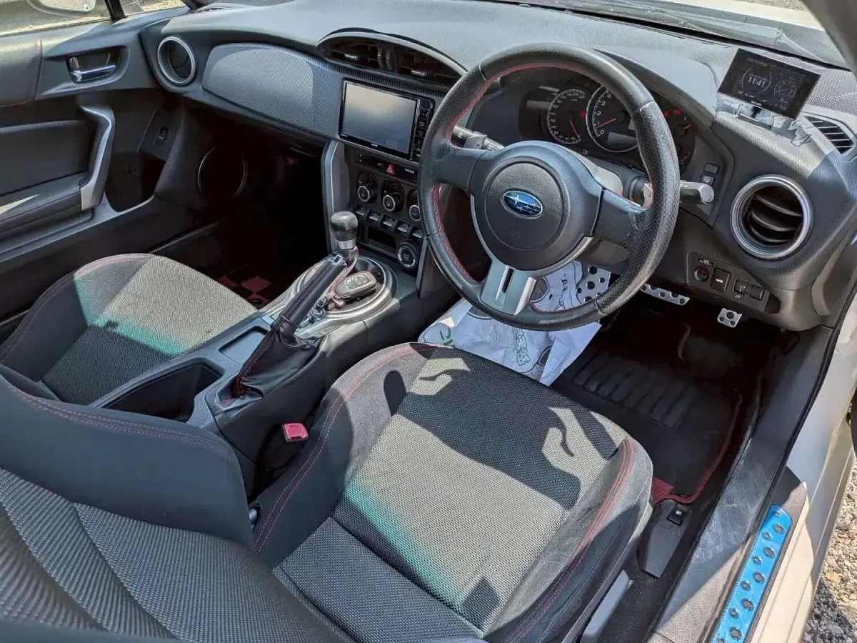 Used Subaru BRZ 200 HP (147 kW) 2015 White Coupe
