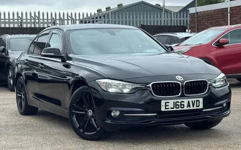 Used BMW 318 Sport Line 150 HP (110 kW) 2016 Sedan