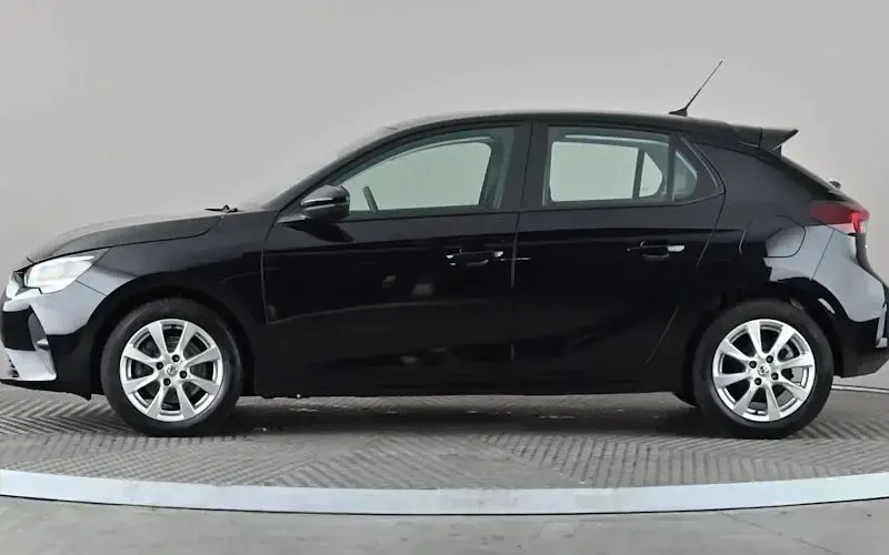 Used Vauxhall Corsa Design Edition 101 HP (74 kW) 2023 Black Hatchback