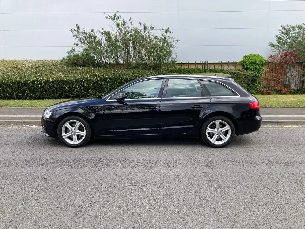 Used Audi A4 163 HP (119 kW) 2014 Black Estate