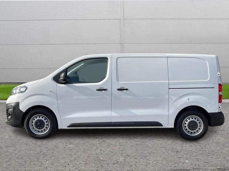 White Used 2021 Vauxhall Vivaro Edition Van | £11,990 (Super price) - Image 1/4
