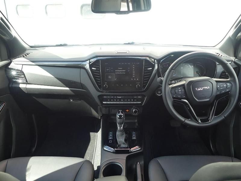 Used 2025 Isuzu D-Max Pickup | £41,000 (Expensive) - Image 1/4