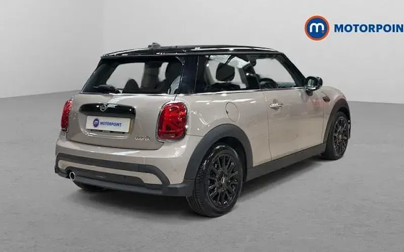 Used Mini Cooper Classic 136 HP (100 kW) 2022 Hatchback