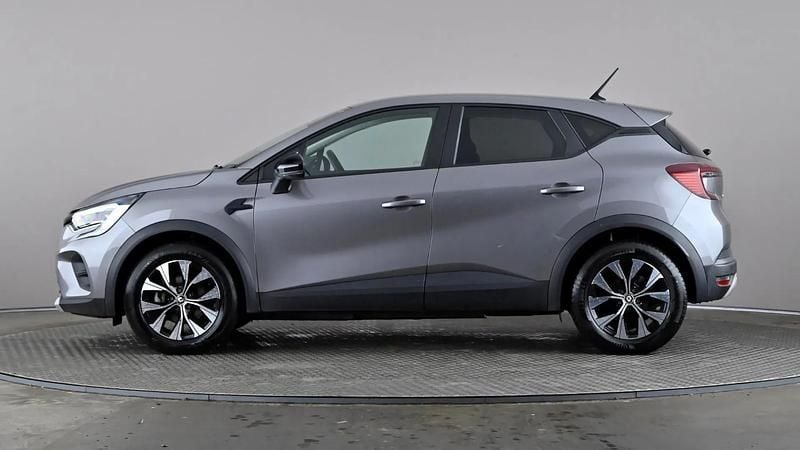 Used Renault Captur Evolution 142 HP (104 kW) 2023 Grey SUV