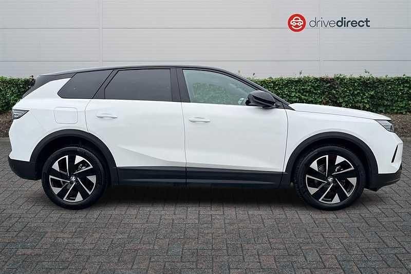 Used Vauxhall Grandland X Ultimate 2025 White SUV