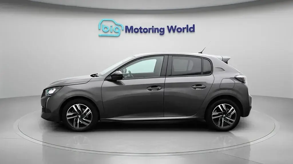 Gebraucht Peugeot 208 Allure+ 130 PS (95 kW) 2024 Grau Kleinwagen