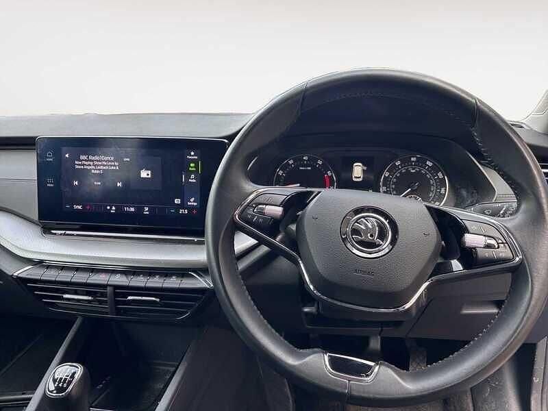 Used Skoda Octavia SE 110 HP (80 kW) 2022 Blue Estate