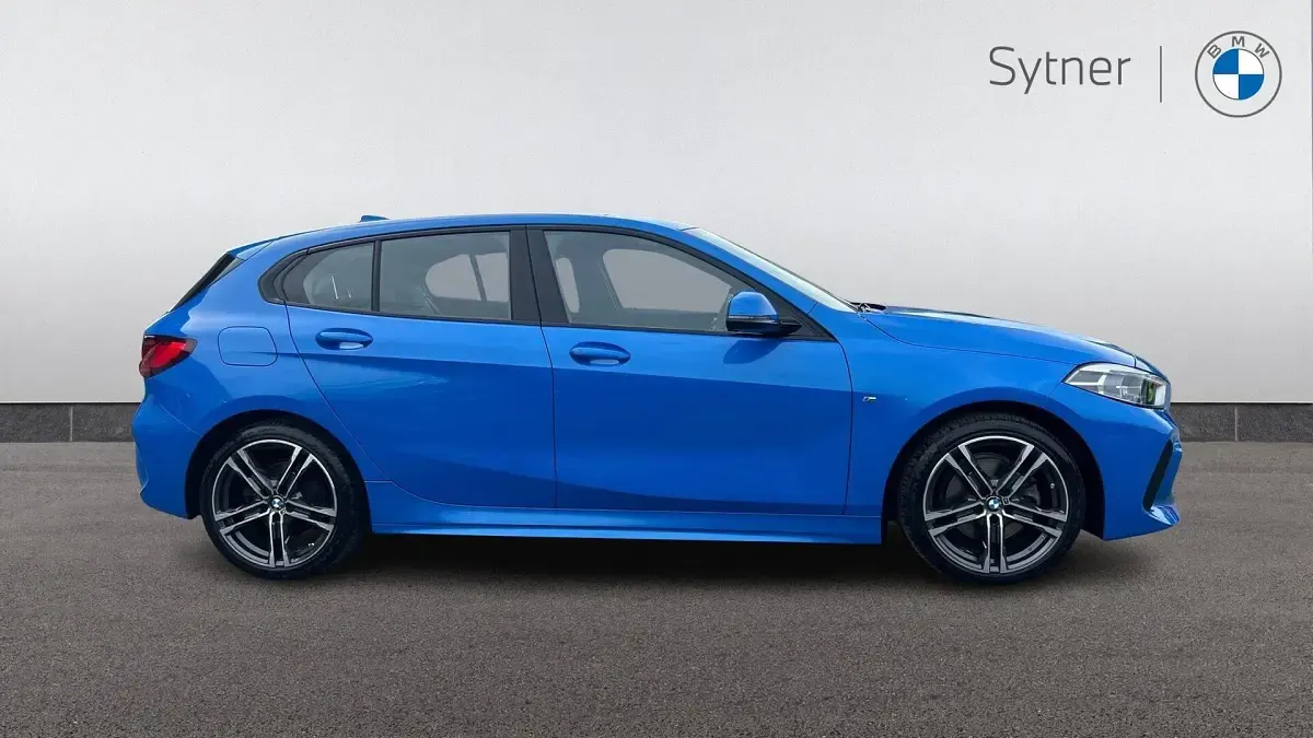 Used BMW 118 M Sport 134 HP (98 kW) 2024 Blue Hatchback