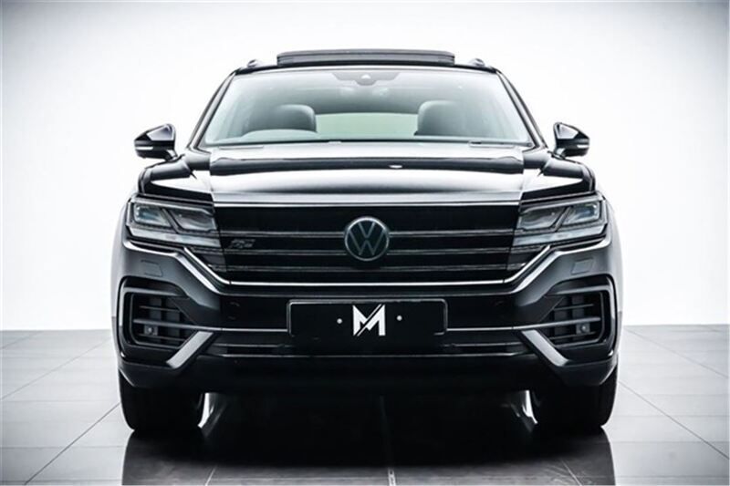 Black Used 2021 VW Touareg Black Edition SUV | £39,495 (Fair price) - Image 1/3