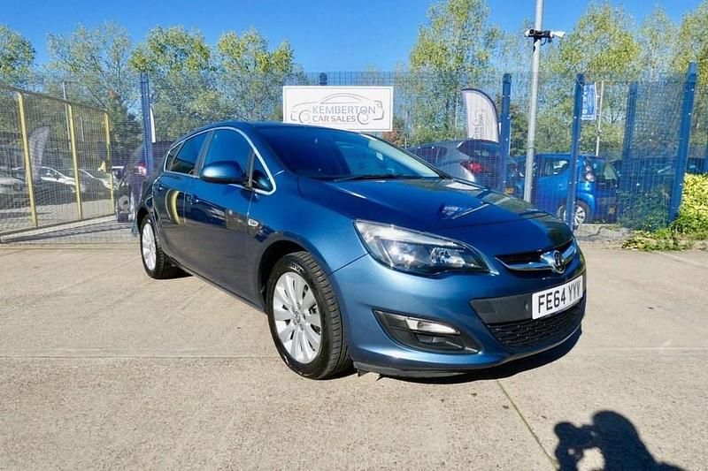 Blue Used 2014 Vauxhall Astra S Hatchback | £4,495 (A bit pricey) - Image 1/4