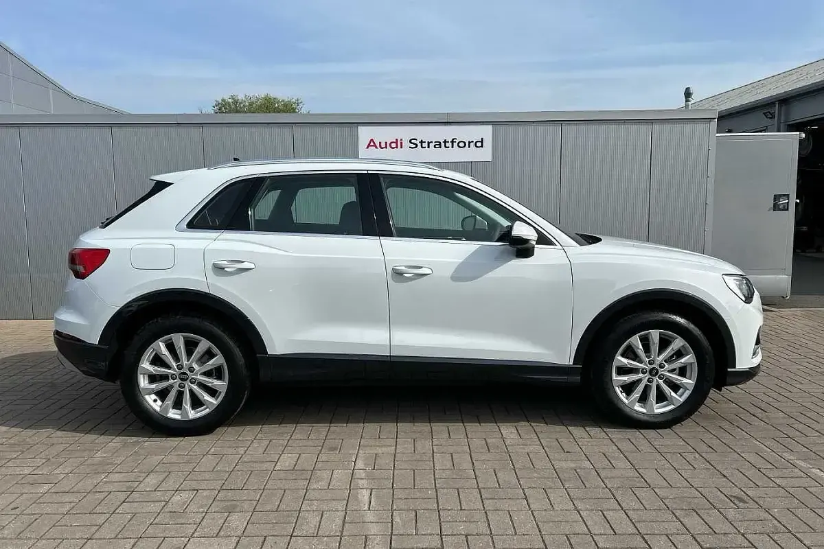 Used Audi Q3 Sport 150 HP (110 kW) 2025 White SUV