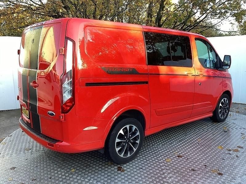 Used Ford Transit Custom Sport 185 HP (136 kW) 2020 Red Van