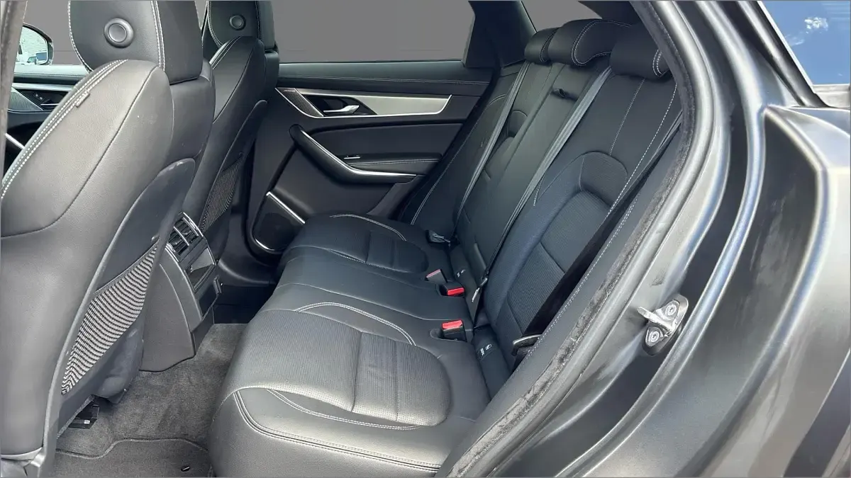 Used Jaguar F-Pace R-Dynamic 204 HP (150 kW) 2023 Firenze red SUV