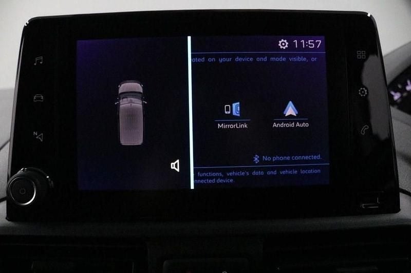 Used Peugeot Partner Premium 100 HP (73 kW) 2022 White MPV