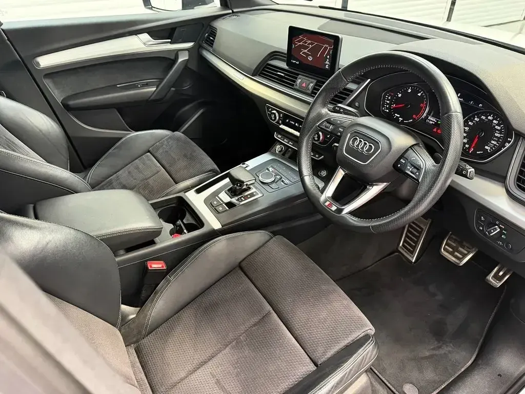 Used Audi Q5 S-Line 190 HP (139 kW) 2019 White SUV