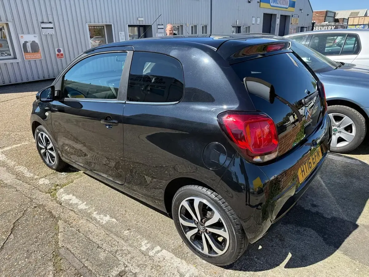 Used Citroën C1 Flair 82 HP (60 kW) 2016 Black Hatchback