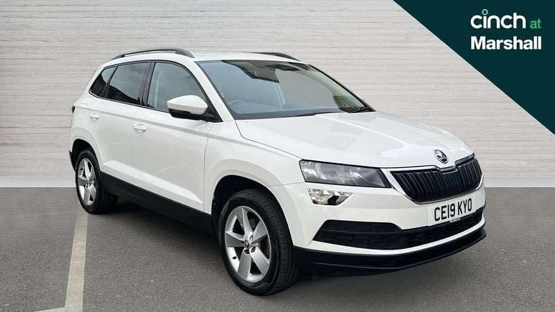 White Used 2019 Skoda Karoq SE SUV | £14,056 (Good price) - Image 1/4