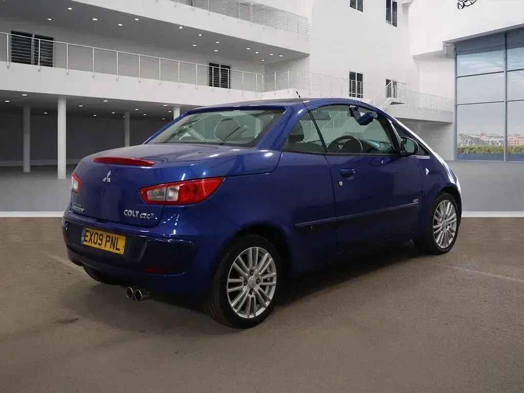 Begagnad Mitsubishi Colt 107 HK (78 kW) 2009 Blå Cab