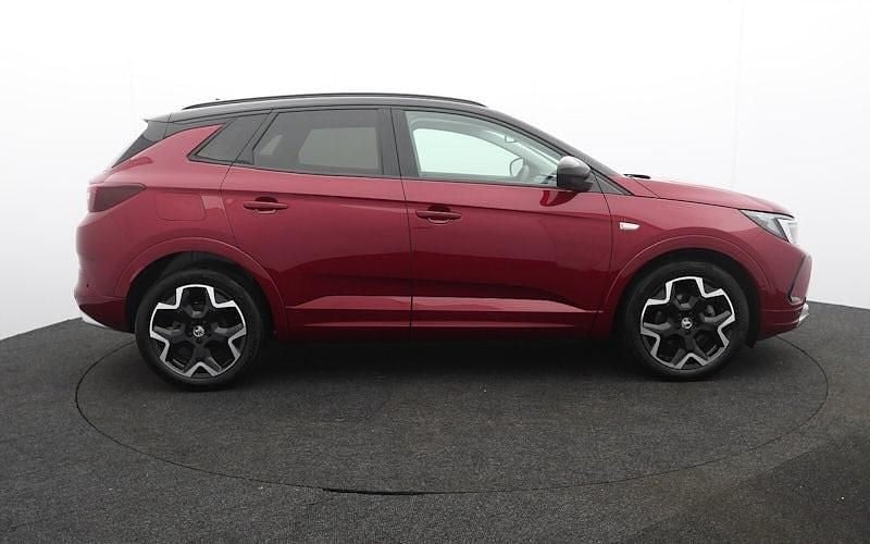 Used Vauxhall Grandland X Ultimate 131 HP (96 kW) 2024 Red SUV