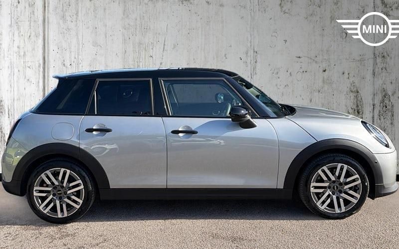 Used Mini Cooper Classic 150 kW (204 HP) 2026 Hatchback